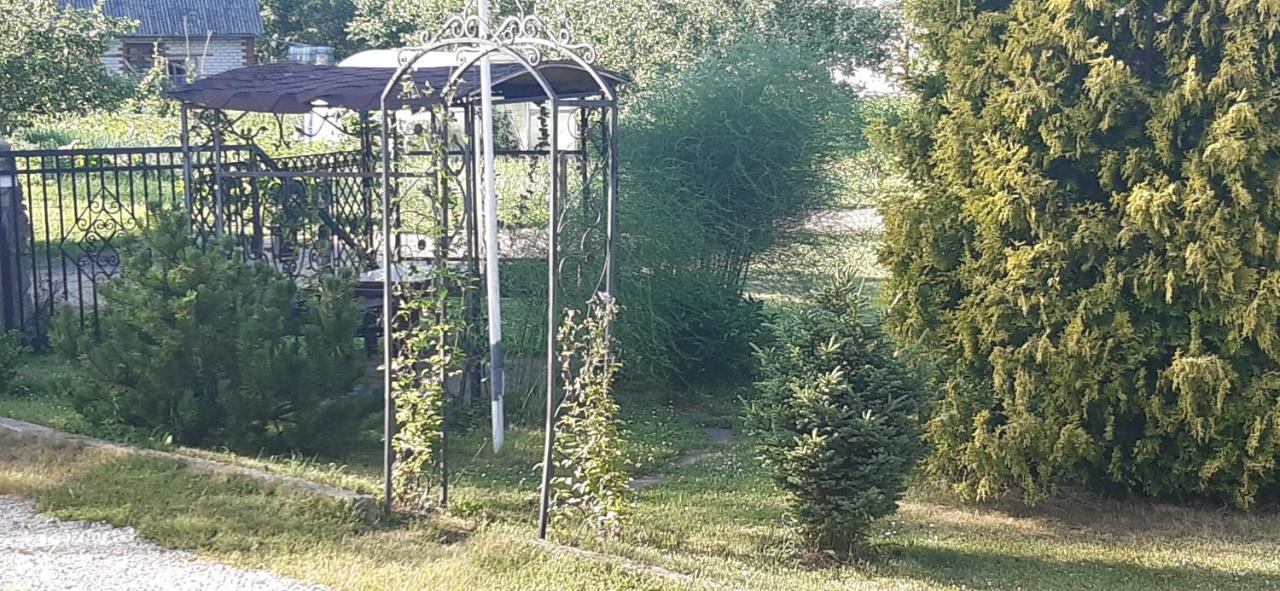 Viesu Nams "Laimes Pakavs" Hotel Straupe Kültér fotó
