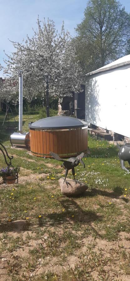 Viesu Nams "Laimes Pakavs" Hotel Straupe Kültér fotó
